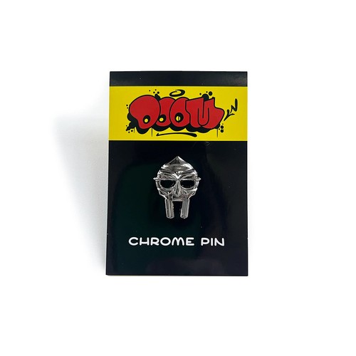 Doom mask chrome pin - doom,
