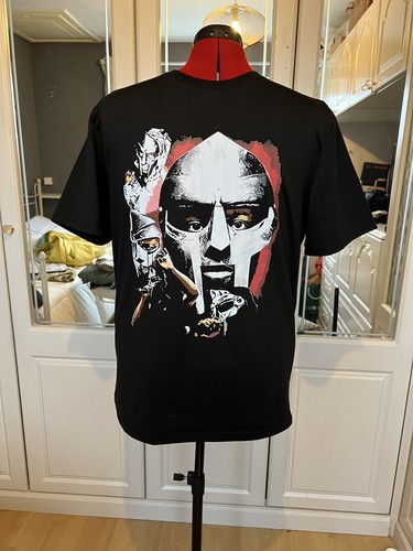 Doom mask grafica nera t - mask,